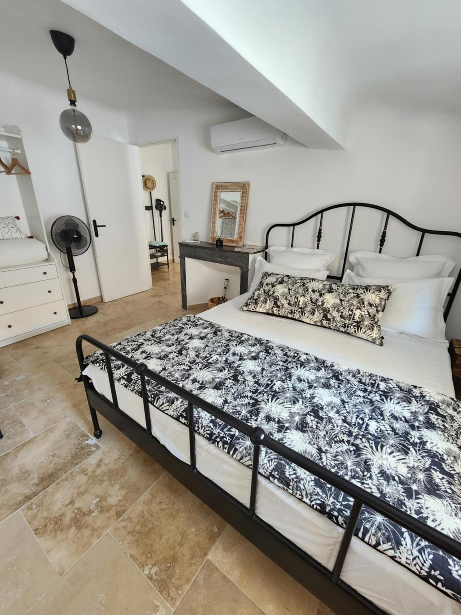 Le Beffroi De Gaston Climatise Apartman Aix-en-Provence Kültér fotó